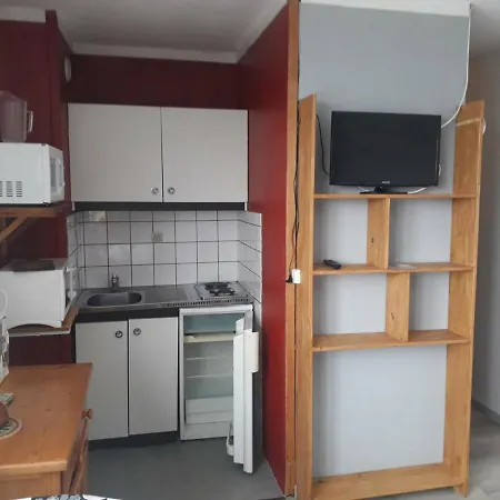 6 Pers, Proche Pistes, Parking, Ascenseur, Casier A Skis, Kitchenette Equipee - Fr-1-602-36 *